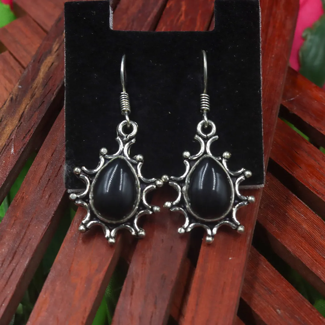 BLACK TOURMALINE WITH PENDANT