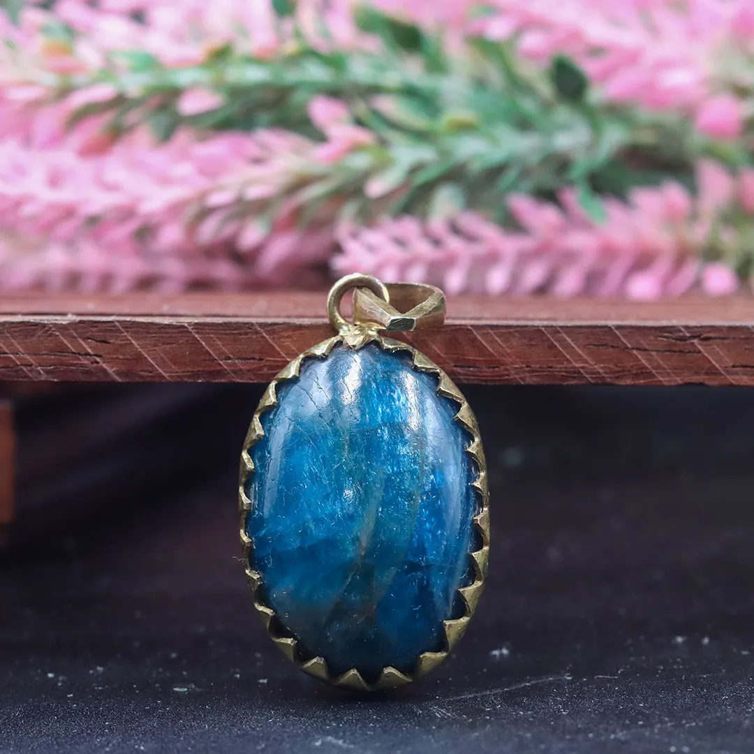 BLUE APATITE PENDANT