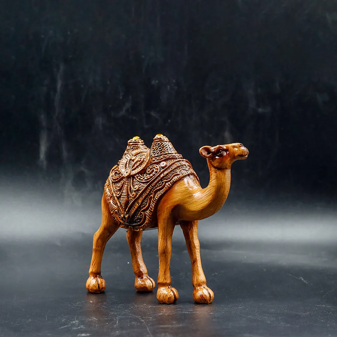 CAMEL WOODEN STATUE MEDIUM