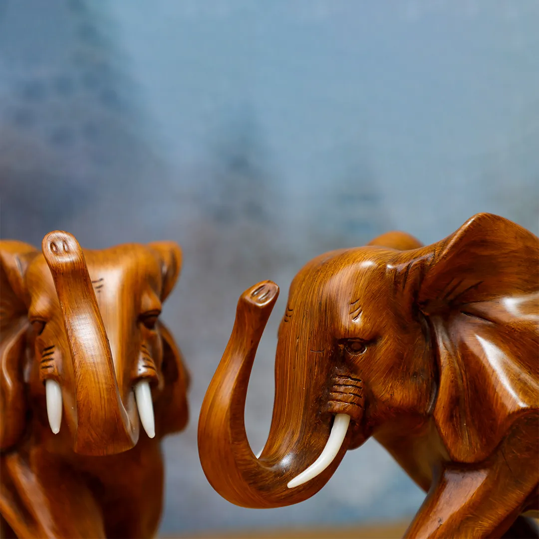 ELEPHANT WOODEN STATUE
