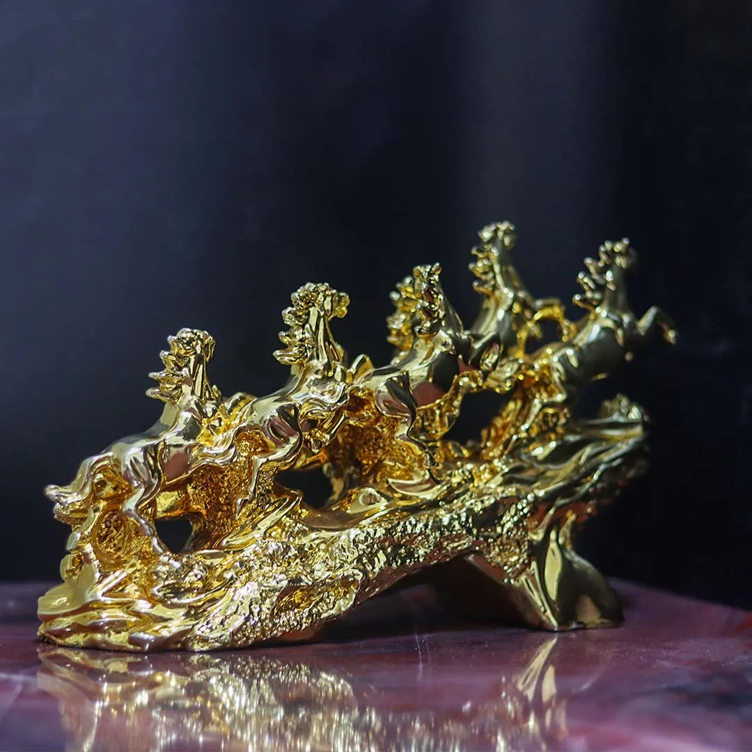 HORSE GOLDEN FAMILY STATUE