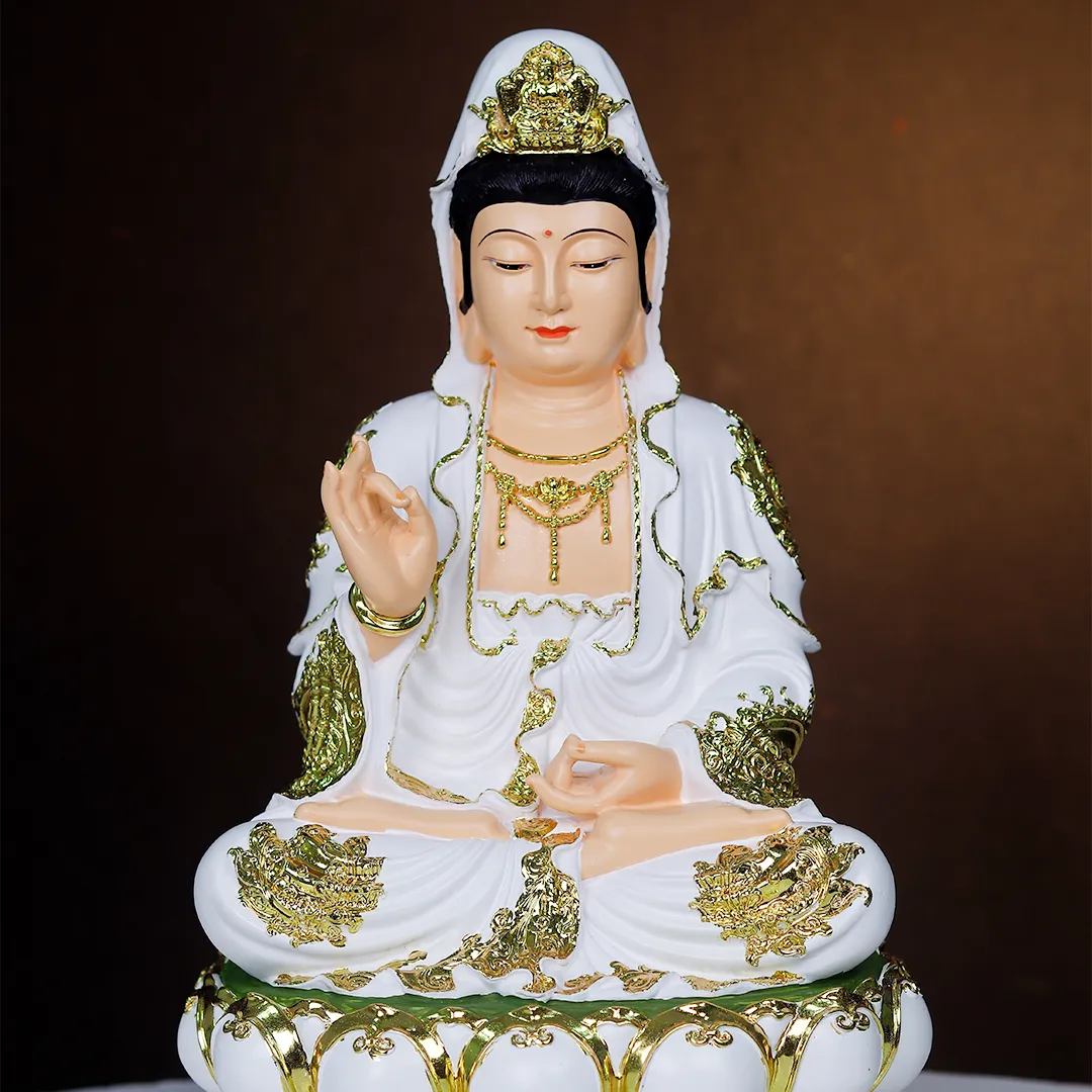 KWANYIN WHITE STATUE BIG