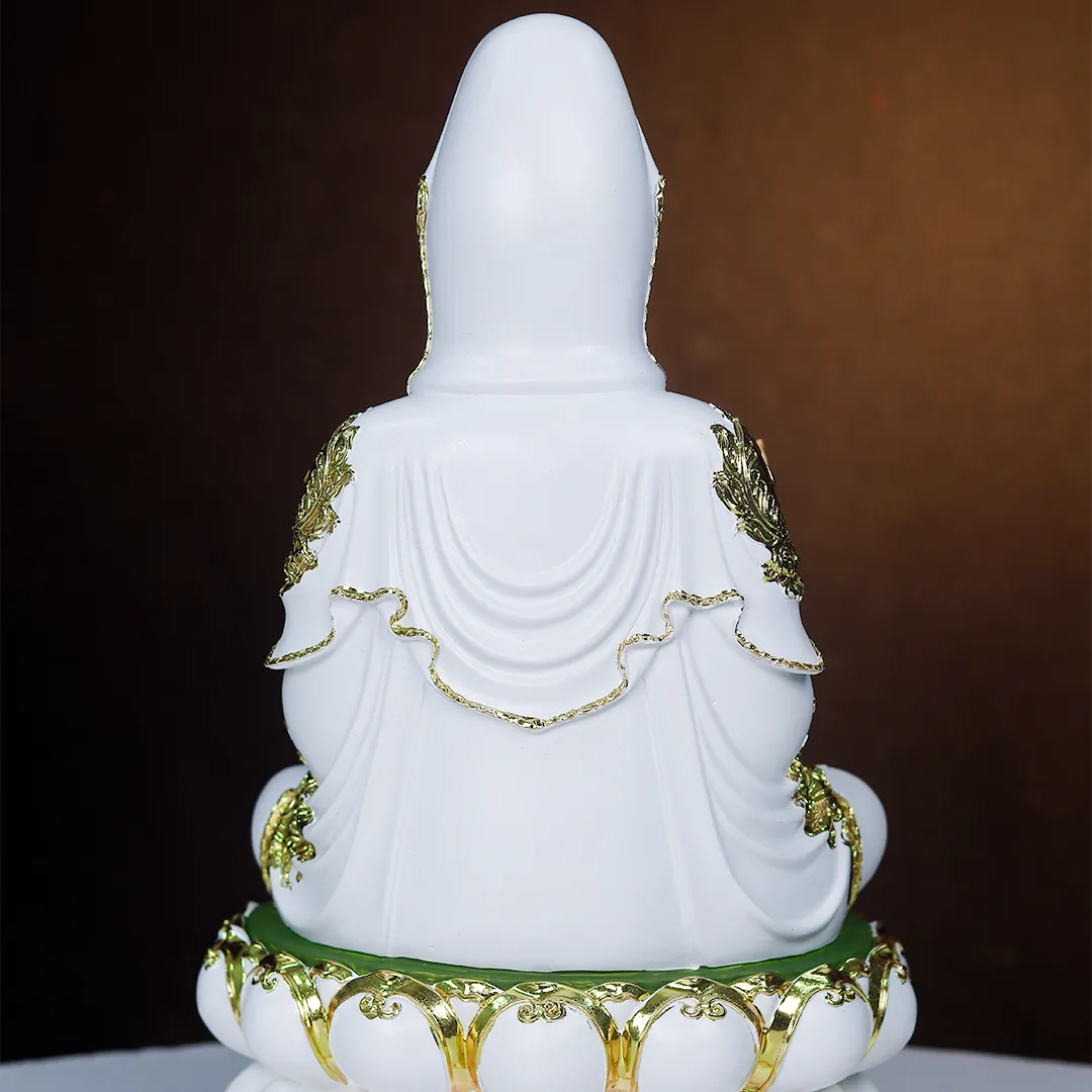 KWANYIN WHITE STATUE BIG - 2