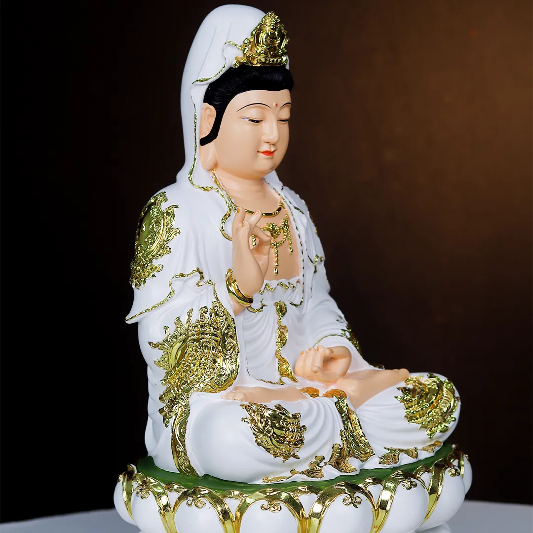 KWANYIN WHITE STATUE BIG - 3