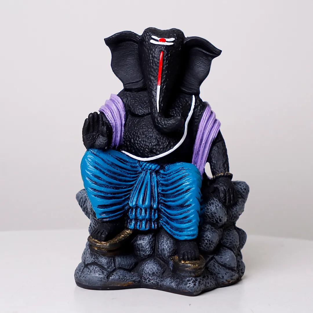 LORD GANESHA BLACK STATUE -M