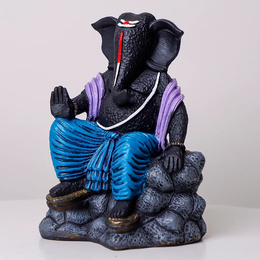 LORD GANESHA BLACK STATUE -M - 2