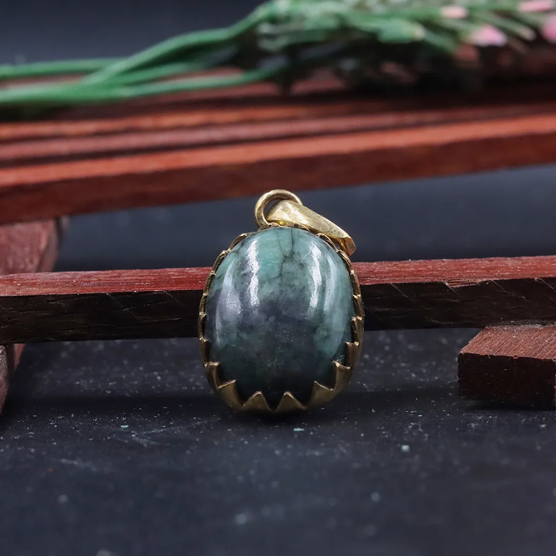 NATURAL EMERALD PENDANT