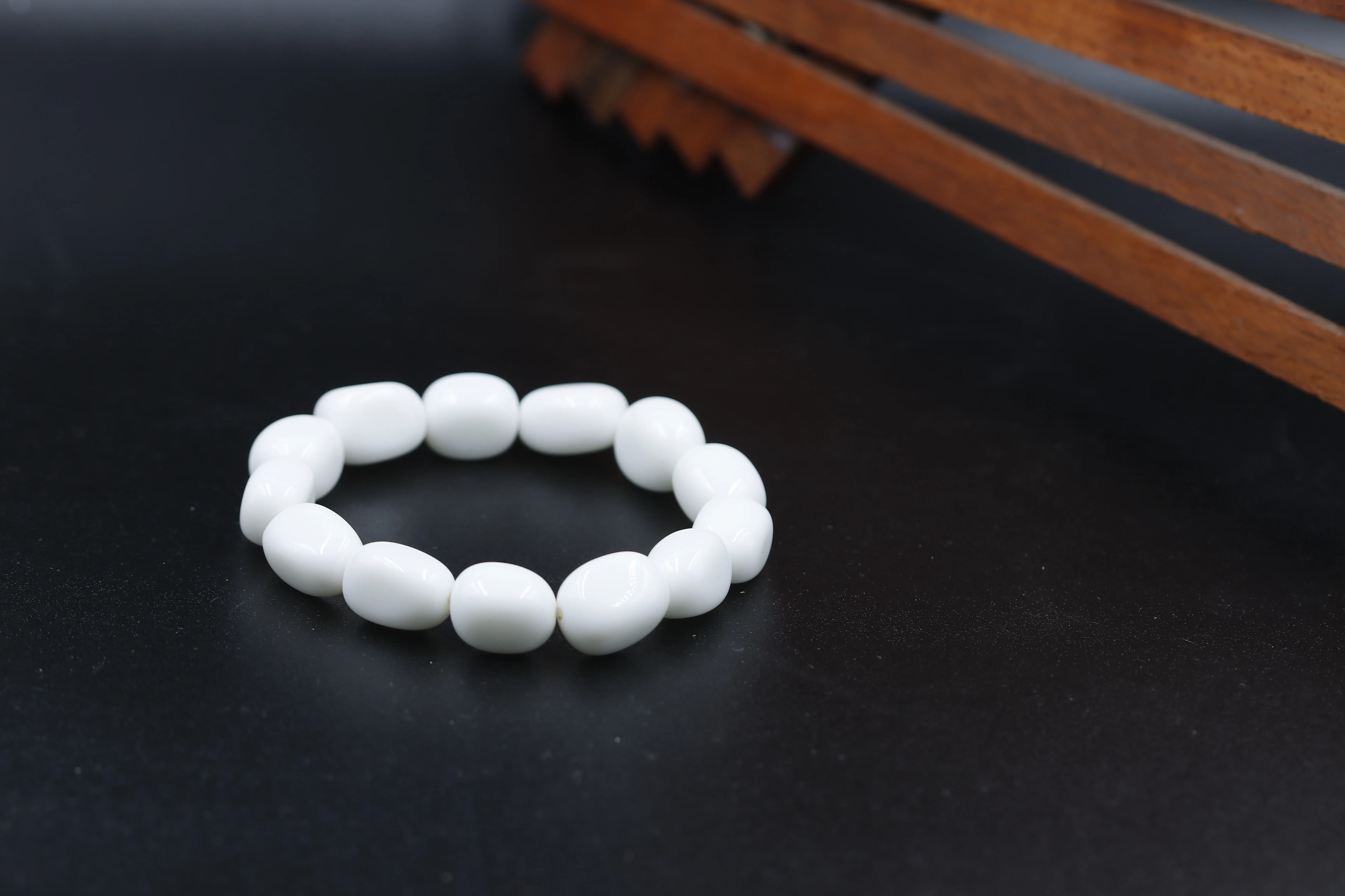 WHITE JASPER TUMBLE BRACELET